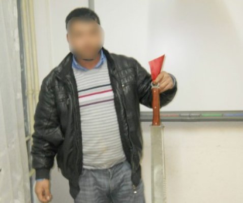 Protagoniştii scandalului cu săbii şi coase din zona Gării, condamnaţi